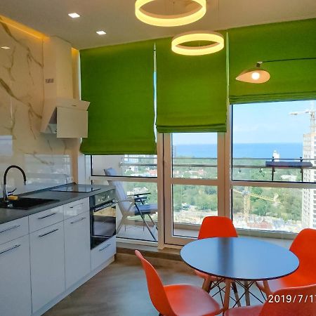 Arcadia Vip Apartments Sea View! Odessa Buitenkant foto