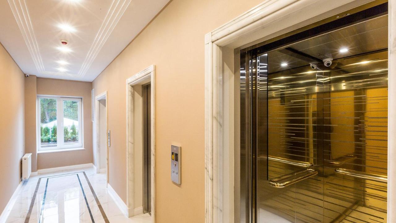 Arcadia Vip Apartments Sea View! Odessa Buitenkant foto