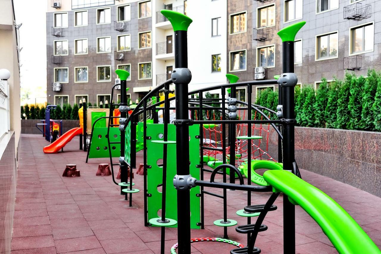 Arcadia Vip Apartments Sea View! Odessa Buitenkant foto