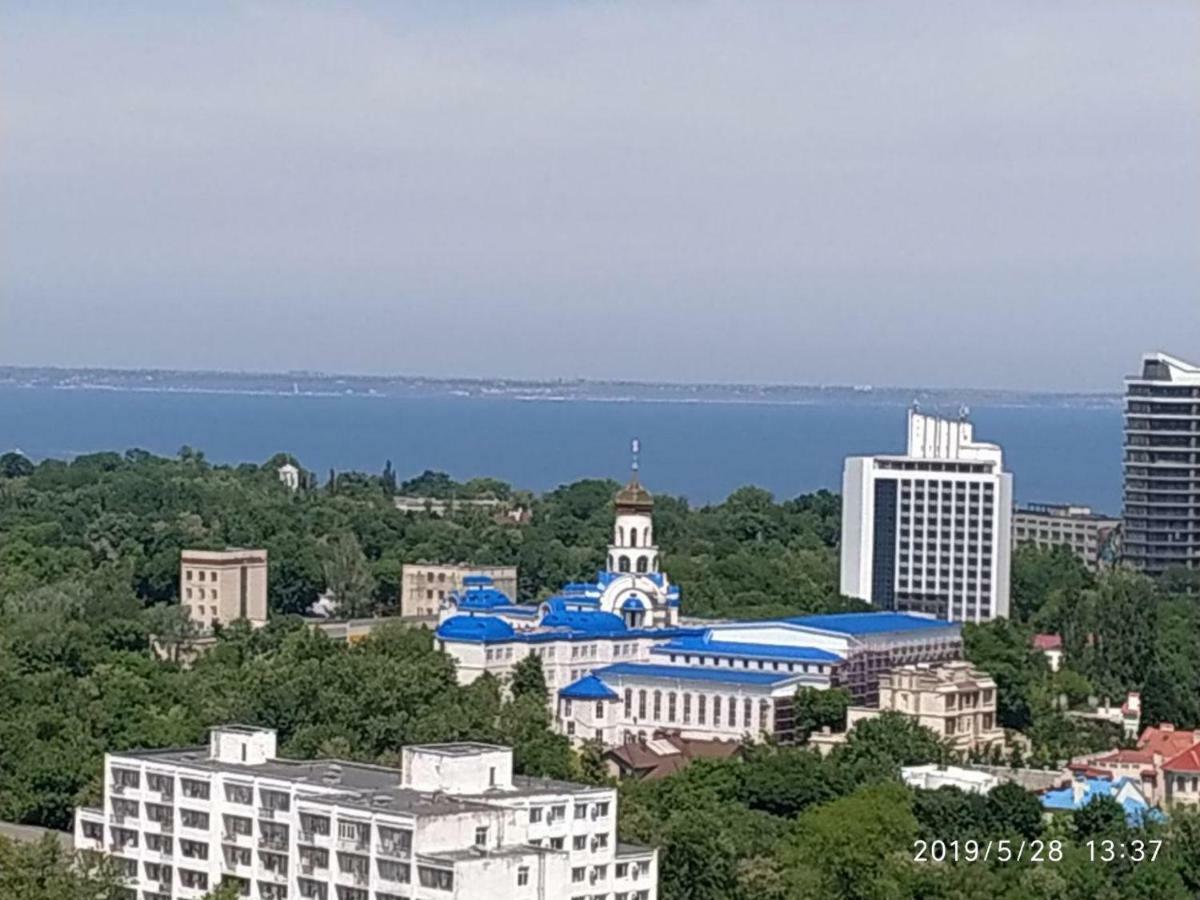 Arcadia Vip Apartments Sea View! Odessa Buitenkant foto