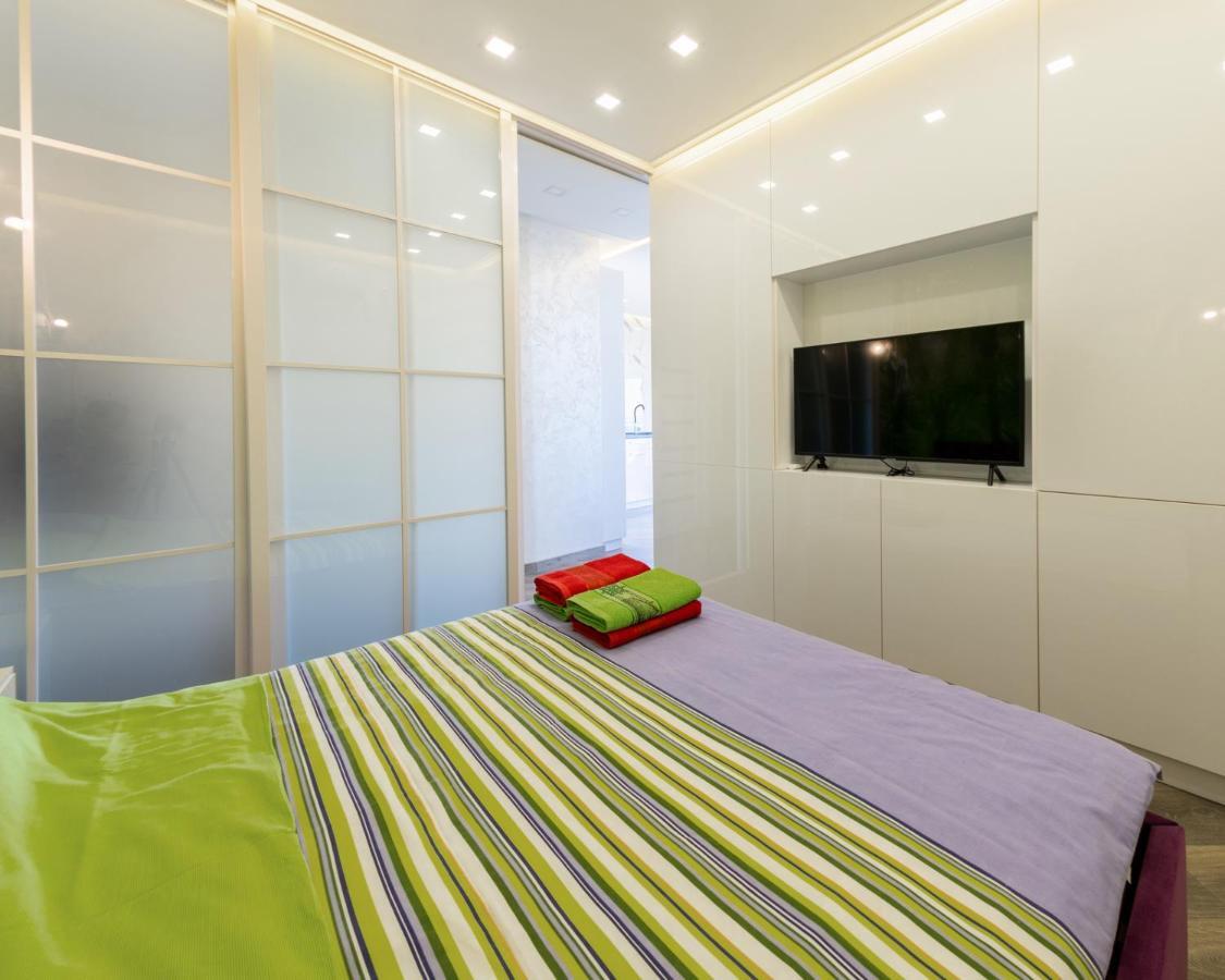 Arcadia Vip Apartments Sea View! Odessa Buitenkant foto