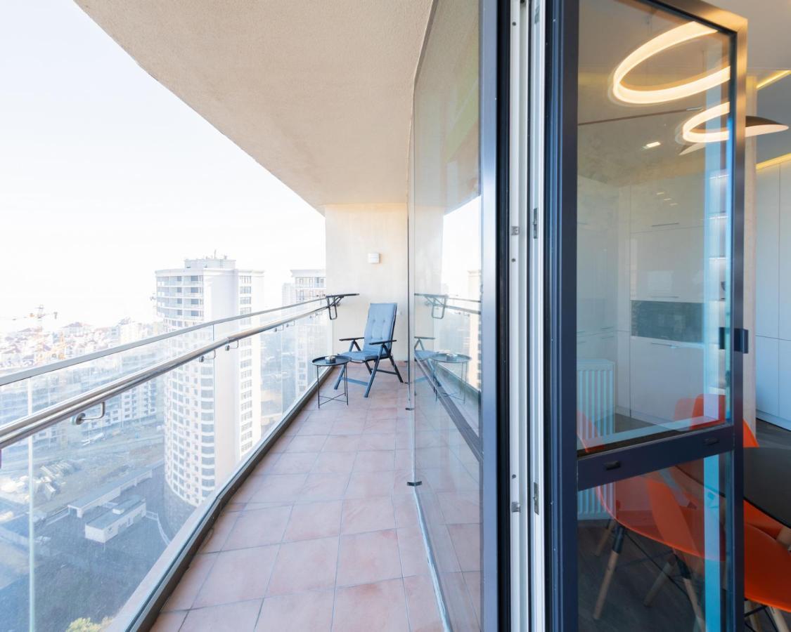 Arcadia Vip Apartments Sea View! Odessa Buitenkant foto