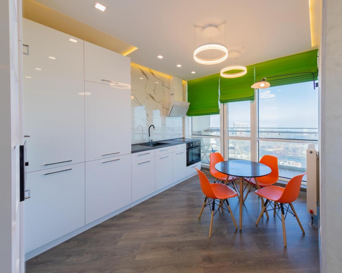 Arcadia Vip Apartments Sea View! Odessa Buitenkant foto